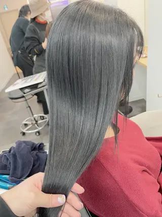 ロング カラー mai🐷髪質改善 🖤透ける暗髪🖤のヘアスタイル