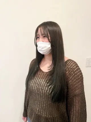 ロング ちほ/顔周りレイヤー /ベージュカラーのヘアスタイル