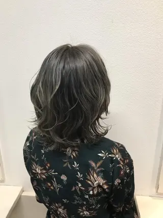 ミディアム カラー GiseL ジゼル六本松のヘアスタイル