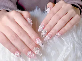 ネイル NekoNailsalon所属・グエン アンのネイルデザイン