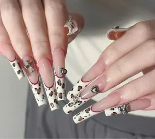 ネイル D-BEAUTY Nailsalonのネイルデザイン