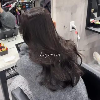 ロング カラー _WHITE +南海難波所属・YUMI YUMIのヘアスタイル