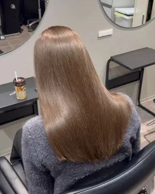 カラー VEGA所属・VEGA日並 樹里のヘアスタイル