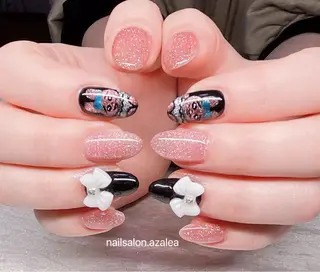 ネイル R inのネイルデザイン