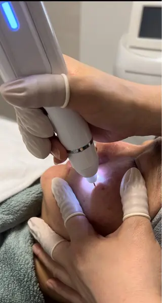 ホワイティアビシェル ウラワ　白澤奇のエステ・リラクイメージ