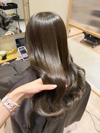 セミロング カラー ヘアアレンジ hazuki🐈‍⬛ 透明感カラーのヘアスタイル