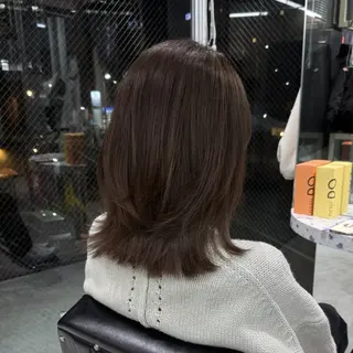 ミディアム 杏 華のヘアスタイル