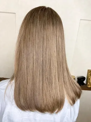 セミロング Lit所属・Lit.豊橋 夏目のヘアスタイル