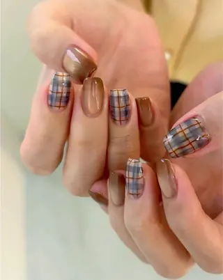 ネイル pink ladyサロン所属・べ にのネイルデザイン