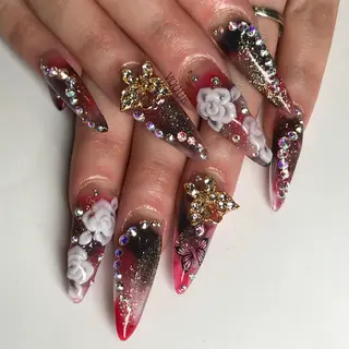 ネイル VOGUE ×SWANのネイルデザイン