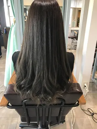 ロング カラー ヤマナカ エリカのヘアスタイル