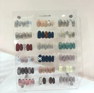 ネイル BEAUTY LINE 藤沢店所属・🐬🌺 SHIHOのネイルデザイン