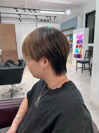 ショート カラー aid所属・山口 琢也のヘアスタイル