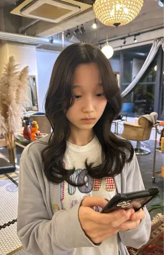 ロング spur所属・はな SPURのヘアスタイル