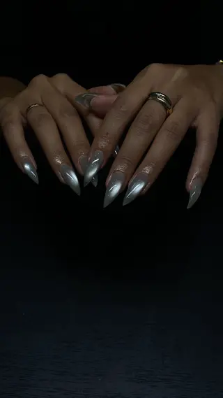 ネイル NILATE所属・渡邉 あいのネイルデザイン