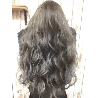 ロング カラー 井上 一平のヘアスタイル