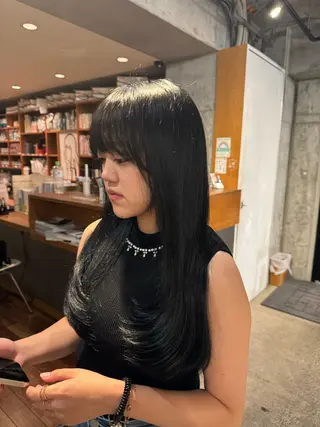 ロング NORA Journey所属・ブリーチカラー/ブロ ンドレイヤーカットのヘアスタイル