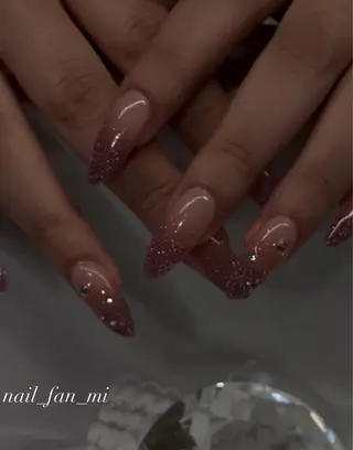 ネイル 斎藤 桃華のネイルデザイン