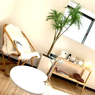 小顔　MAISON ELLAのエステ・リラクイメージ