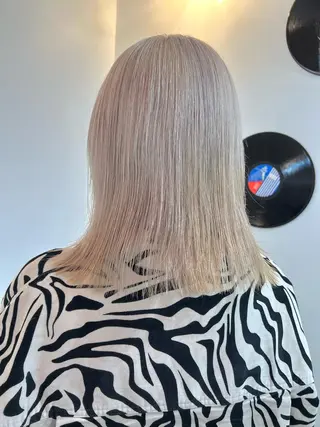 ショート カラー ヘアアレンジ 🧨ブリーチー×ボブ レイヤー💎じゅえるのヘアスタイル