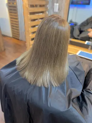 セミロング カラー Lizir ルズィール所属・Luzir⭐︎ GEN⭐︎のヘアスタイル