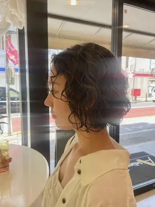 ミディアム パーマ 西川 朋恵のヘアスタイル