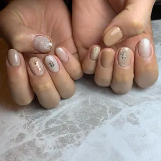 ネイル repos~ルポ~所属・里見 麗のネイルデザイン