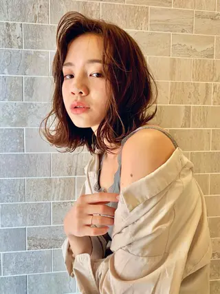 ミディアム カラー tasty priv ate gardenのヘアスタイル