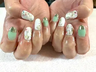 ネイル 手塚 里奈のネイルデザイン