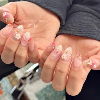 ネイル BY / Mのネイルデザイン