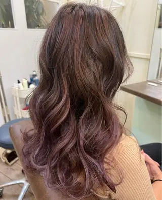 ロング カラー 鶴見 和美のヘアスタイル