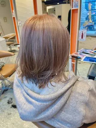 ミディアム カラー うしだ かおるのヘアスタイル