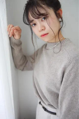 セミロング ヘアアレンジ fio マナミのヘアスタイル