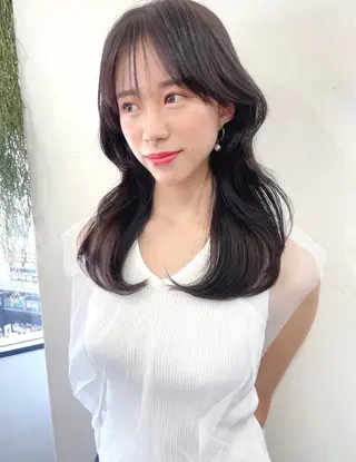 ロング カラー ヘアアレンジ レイヤーカット、 大人可愛い　中村美羅のヘアスタイル