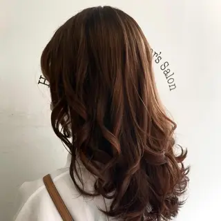 ロング カラー よしだ しおりのヘアスタイル