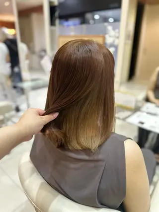 ミディアム ﾊｲﾄｰﾝ / 浜松 / ﾌｪﾙﾅﾝﾀﾞのヘアスタイル