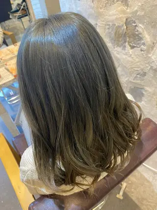 ミディアム カラー AUBE hair ales福岡平尾店所属・塚本 昂のヘアスタイル