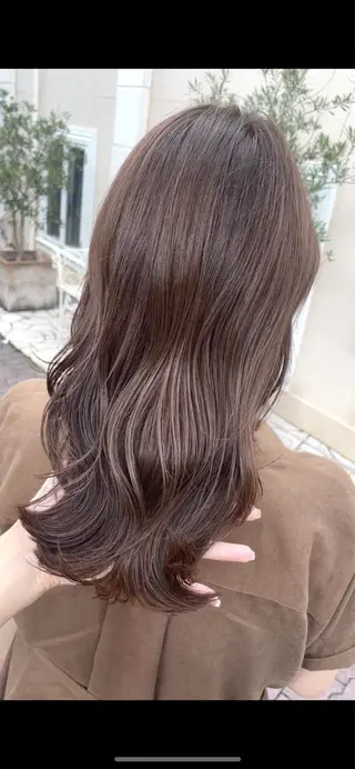 ミディアム カラー BEBE所属・ご新規様限定 透明感カラーKANAのヘアスタイル