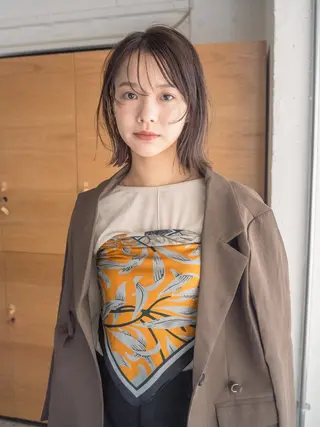 ミディアム   トワのヘアスタイル