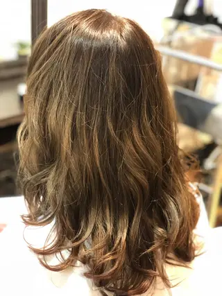 カラー Agu hair Lazuli所属・松本 マサシのヘアスタイル