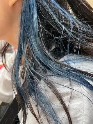 ロング カラー 泊 紗羅のヘアスタイル