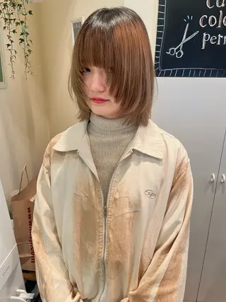 ミディアム カラー ﾊｲﾄｰﾝ/ｼｮｰﾄ 村上淳乃🐥のヘアスタイル