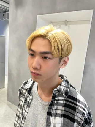 ショート カラー メンズ ブロンド×ハイトーン ／遠藤将太のヘアスタイル