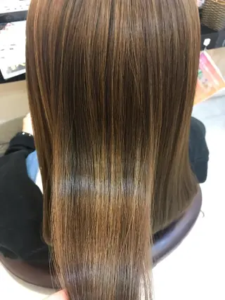 ロング カラー yukari 艶髪ヘアのヘアスタイル