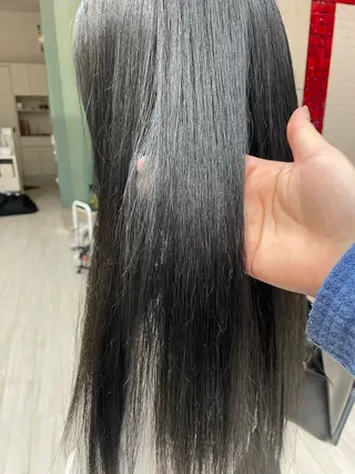 ロング カラー 飯塚 愛美のヘアスタイル