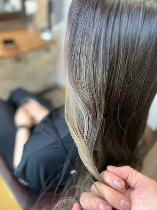 ロング カラー 多賀 順平のヘアスタイル