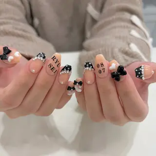 ネイル NAO🐰🎀 ちゅるん⌇パラジェルのネイルデザイン