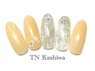 ネイル 橋立 亜美のネイルデザイン