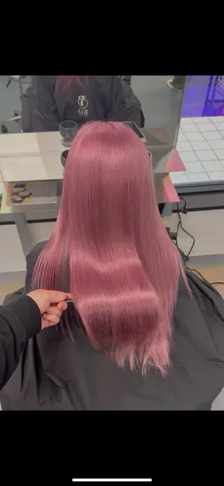 セミロング BEL所属・三池 ブルノのヘアスタイル