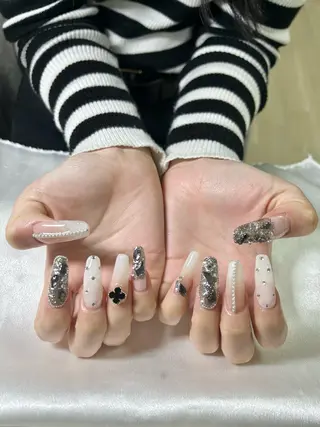 ネイル コウ ヨウのネイルデザイン